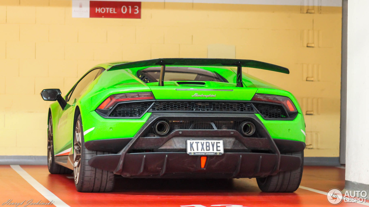 Lamborghini Huracán LP640-4 Performante