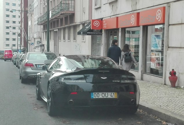 Aston Martin V12 Vantage Carbon Black Edition