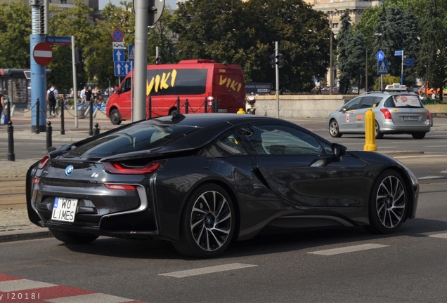 BMW i8