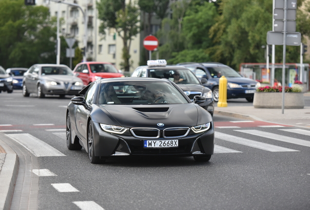 BMW i8 Protonic Frozen Black Edition