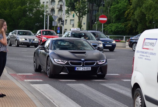 BMW i8 Protonic Frozen Black Edition