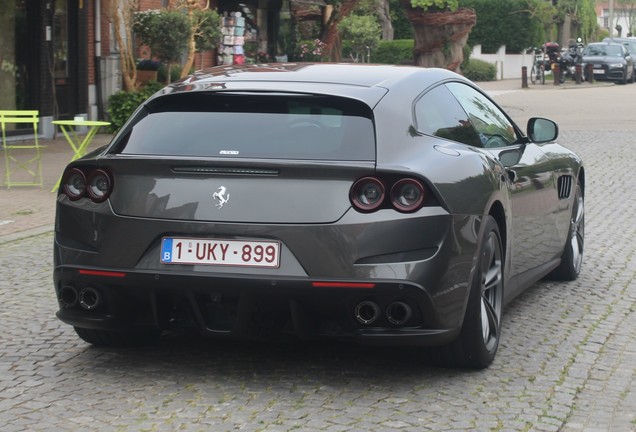 Ferrari GTC4Lusso