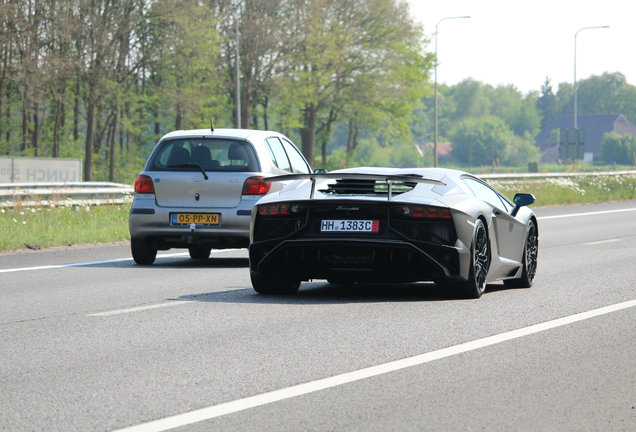 Lamborghini Aventador LP750-4 SuperVeloce