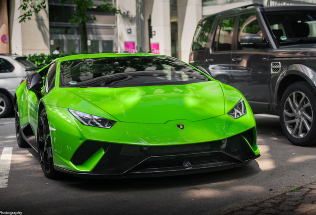 Lamborghini Huracán LP640-4 Performante