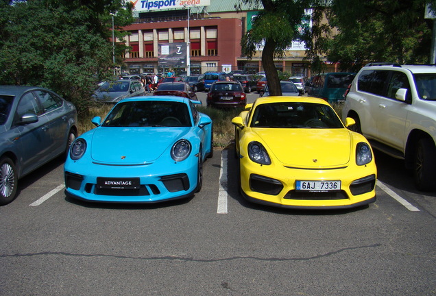 Porsche 981 Cayman GT4