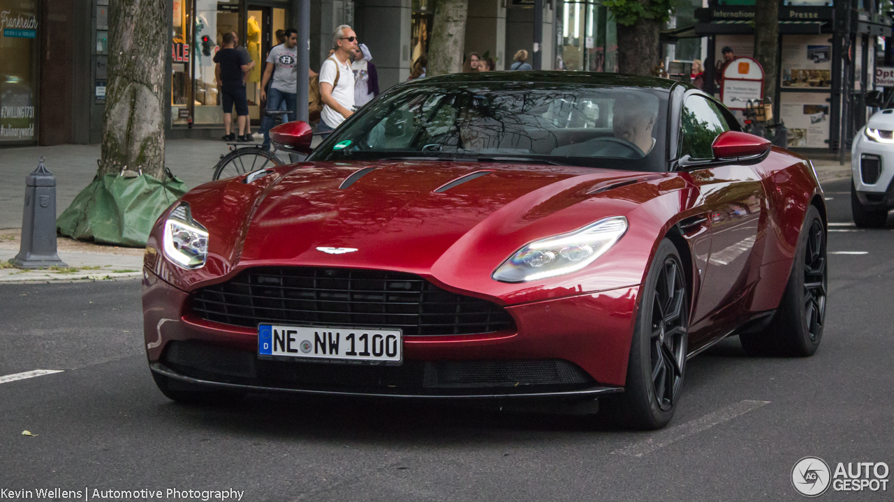 Aston Martin DB11