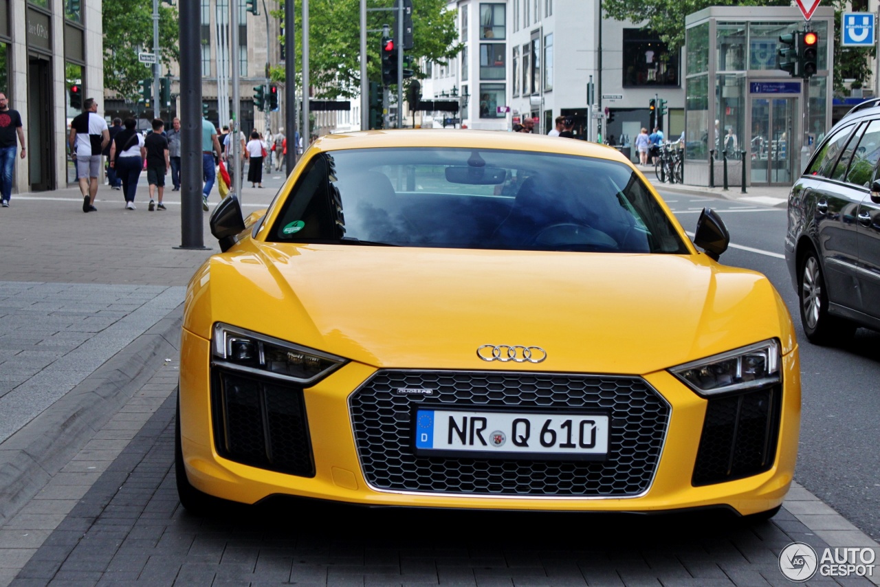 Audi R8 V10 Plus 2015