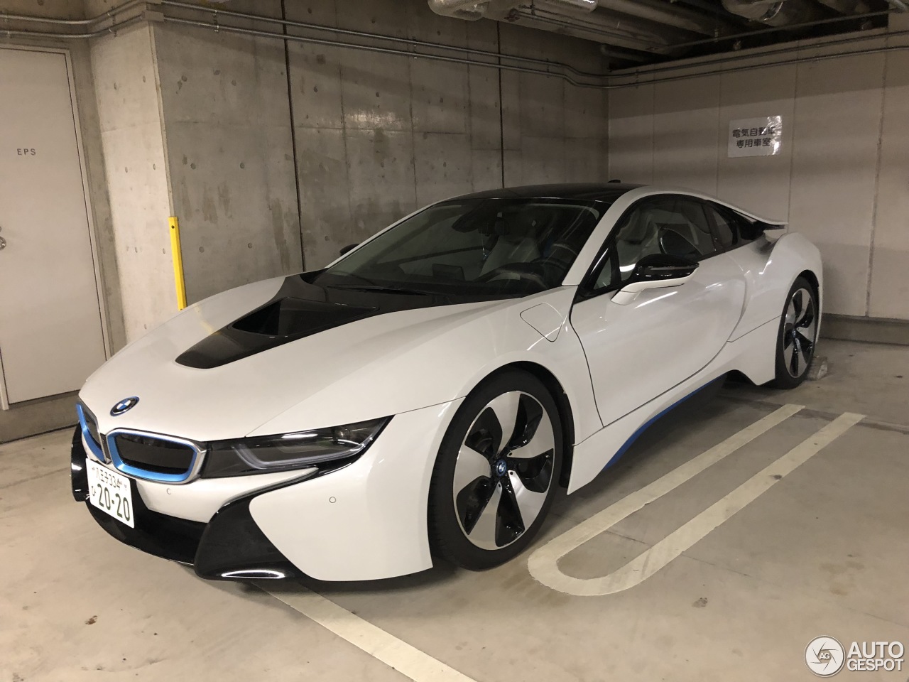 BMW i8