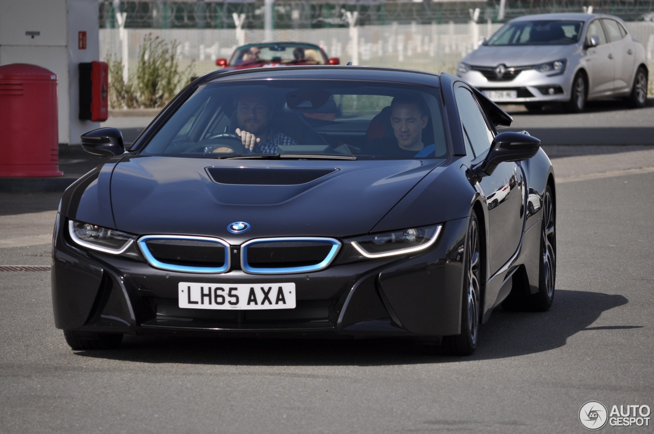 BMW i8