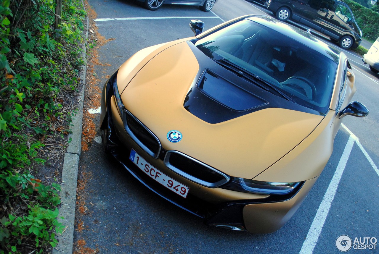 BMW i8