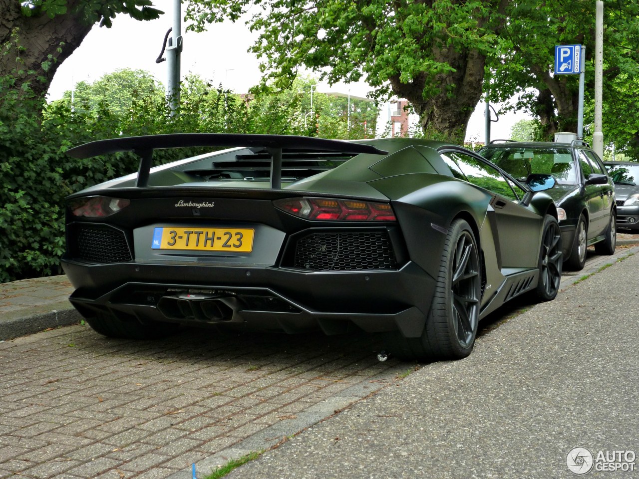 Lamborghini Aventador LP700-4