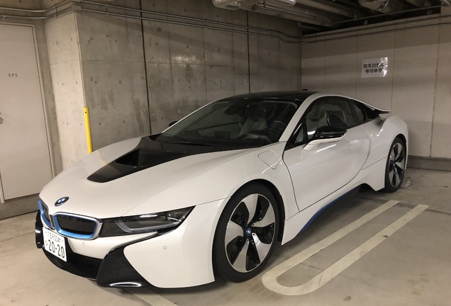 BMW i8