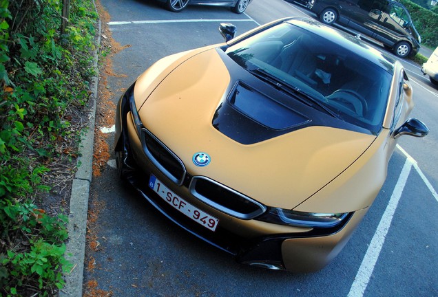 BMW i8