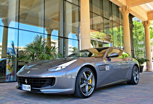 Ferrari GTC4Lusso