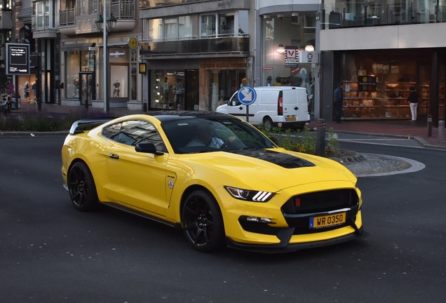 Ford Mustang Shelby GT350R 2015