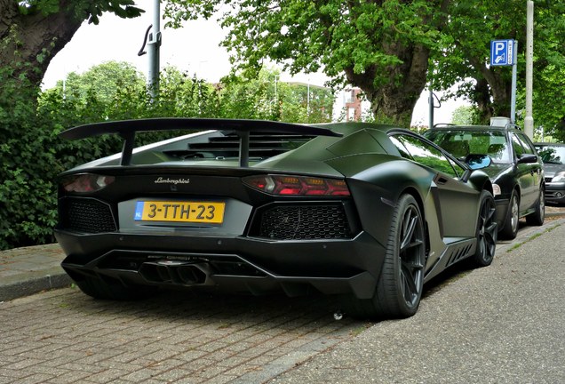 Lamborghini Aventador LP700-4