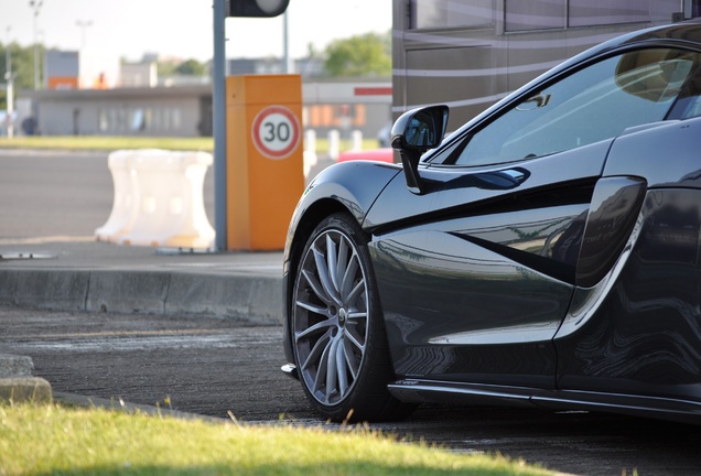 McLaren 570GT