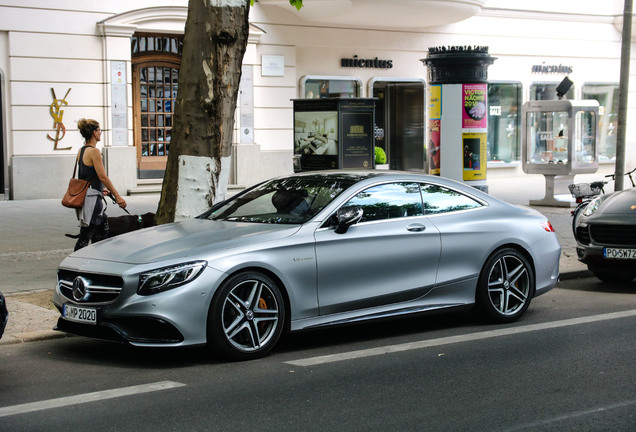 Mercedes-AMG S 63 Coupé C217