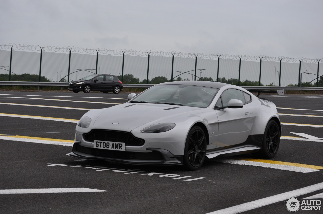 Aston Martin Vantage GT8