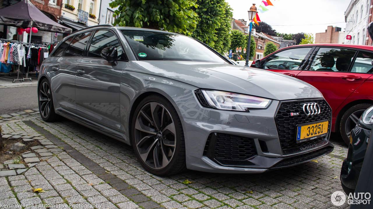 Audi RS4 Avant B9