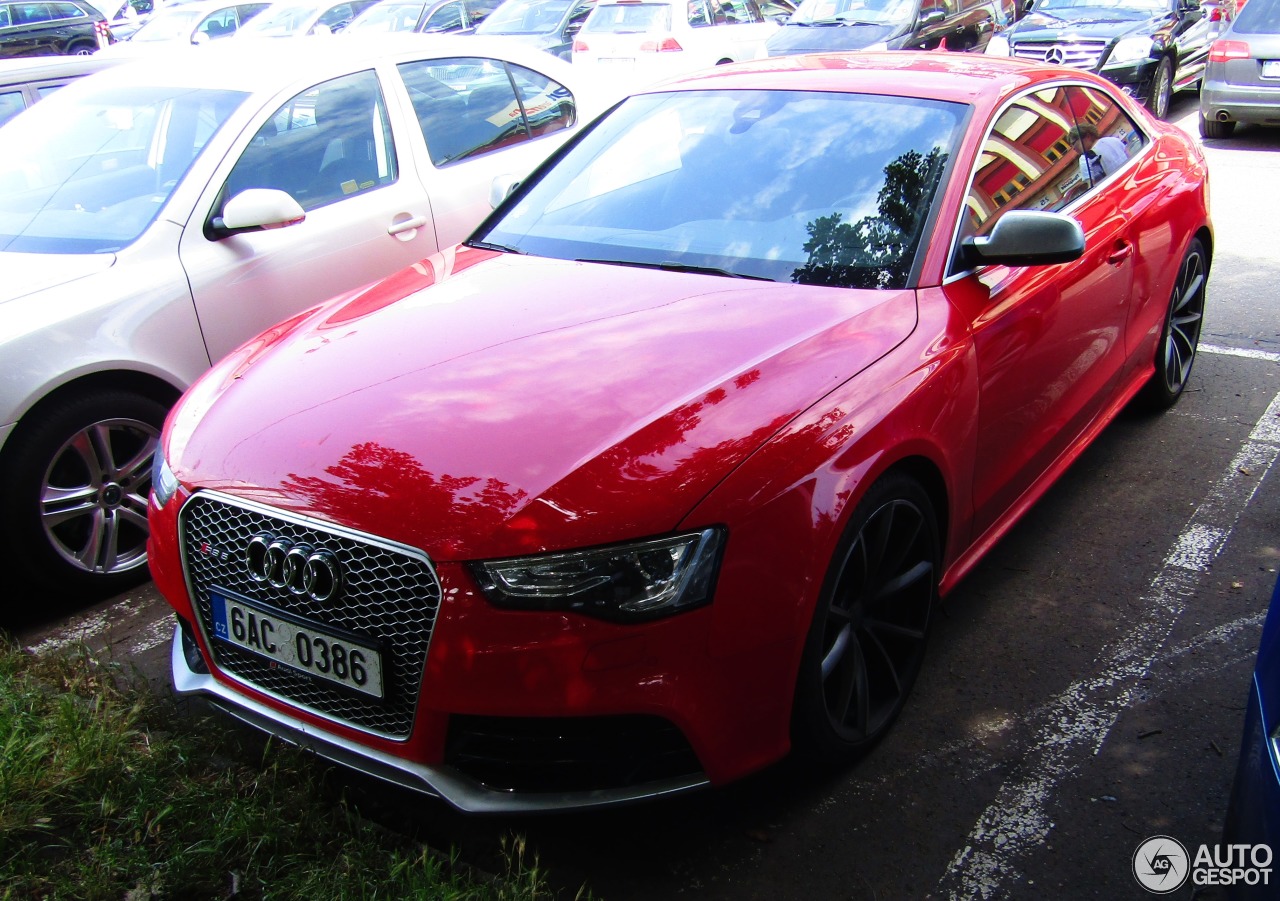 Audi RS5 B8 2012