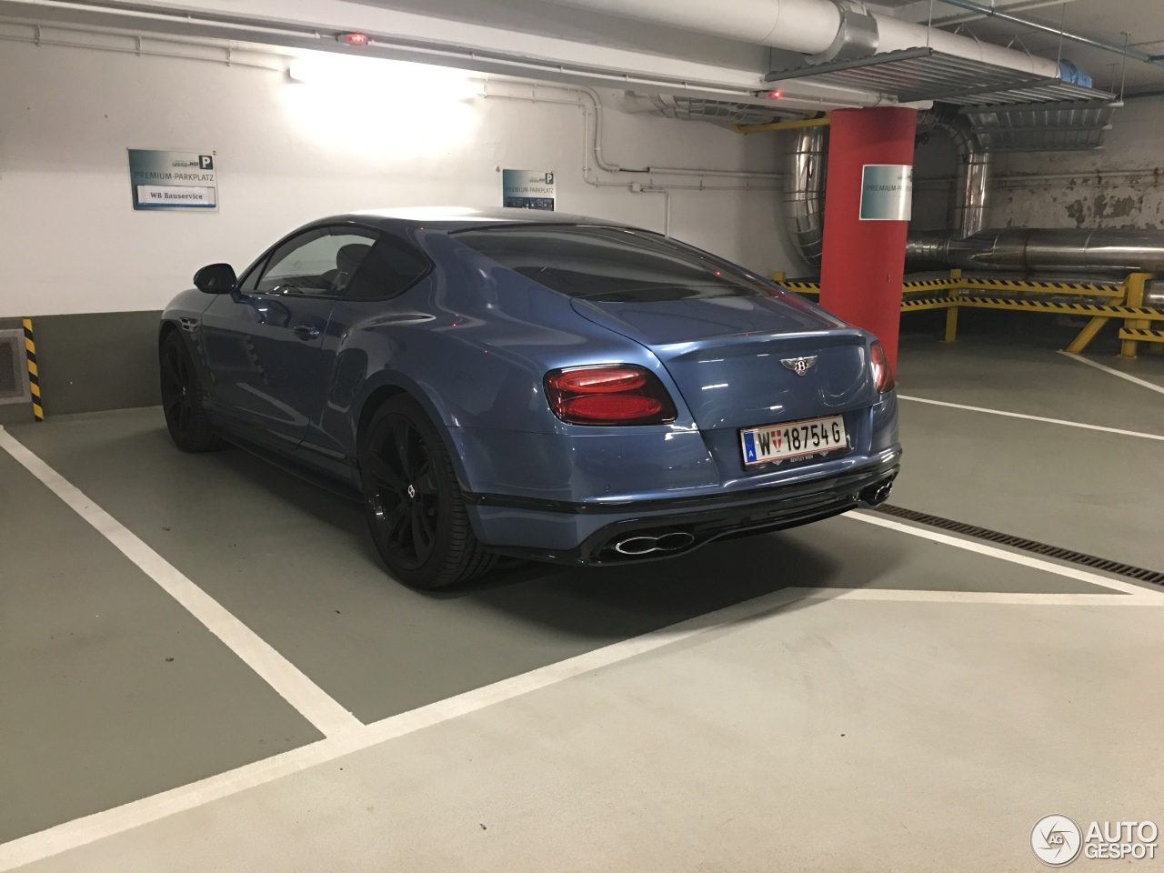 Bentley Continental GT V8 S Black Diamond Edition