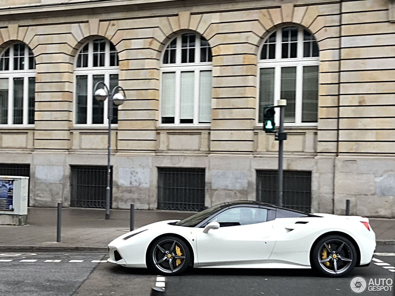 Ferrari 488 Spider