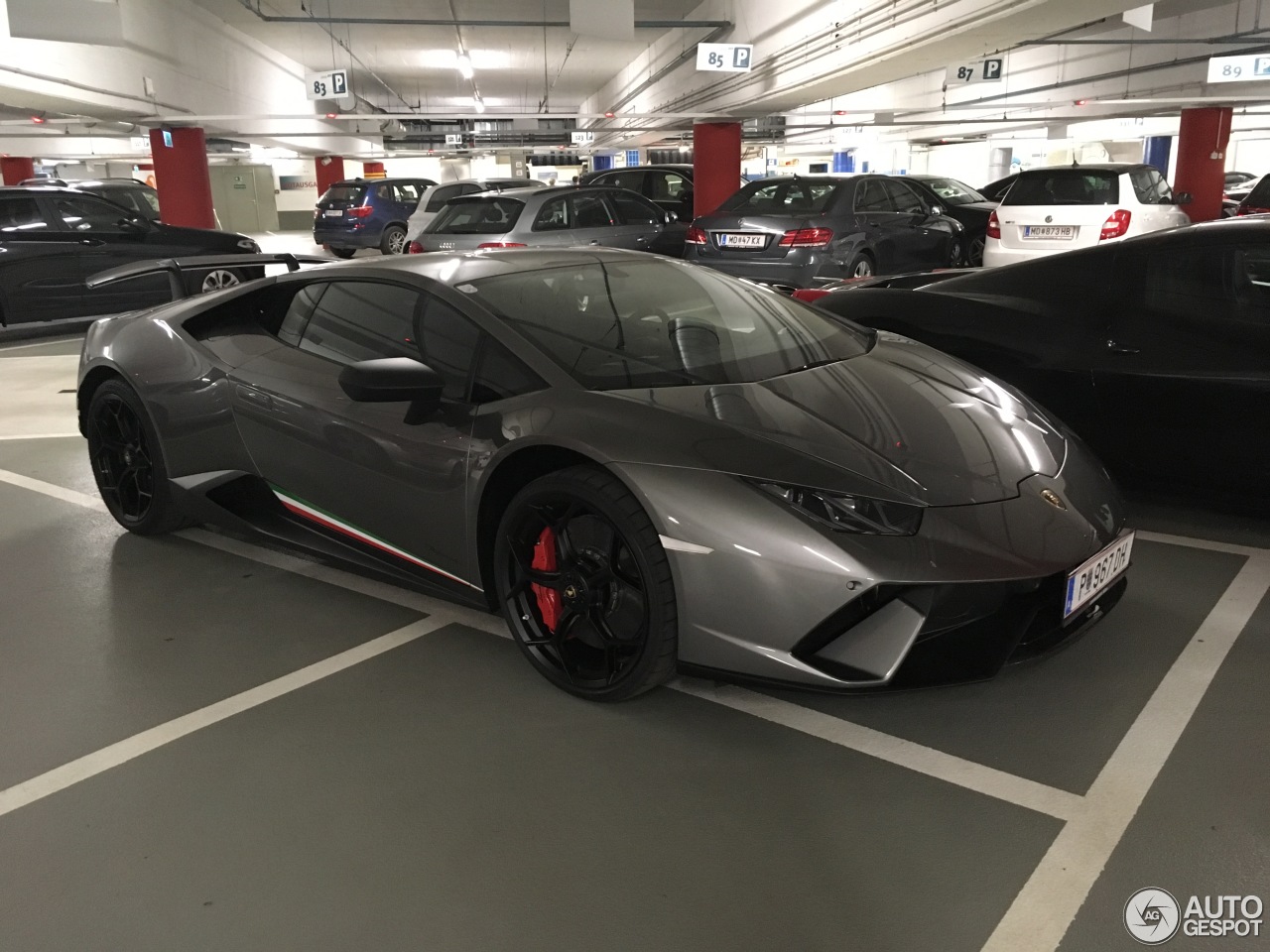 Lamborghini Huracán LP640-4 Performante