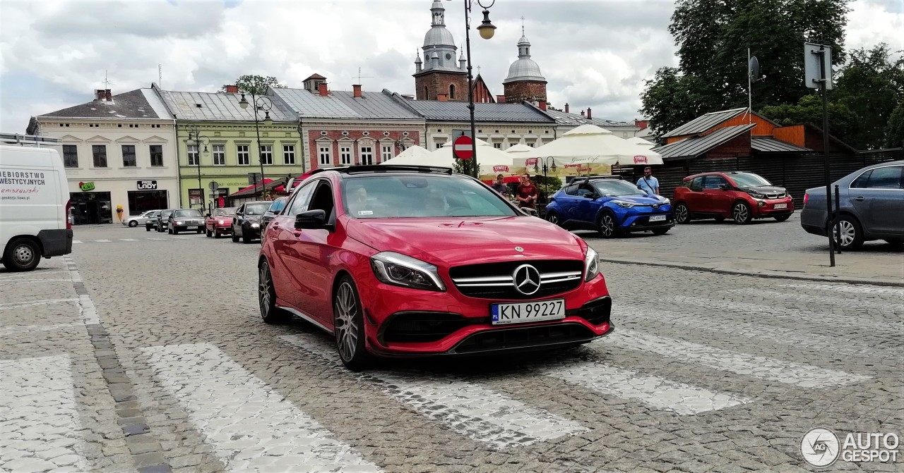 Mercedes-AMG A 45 W176 2015