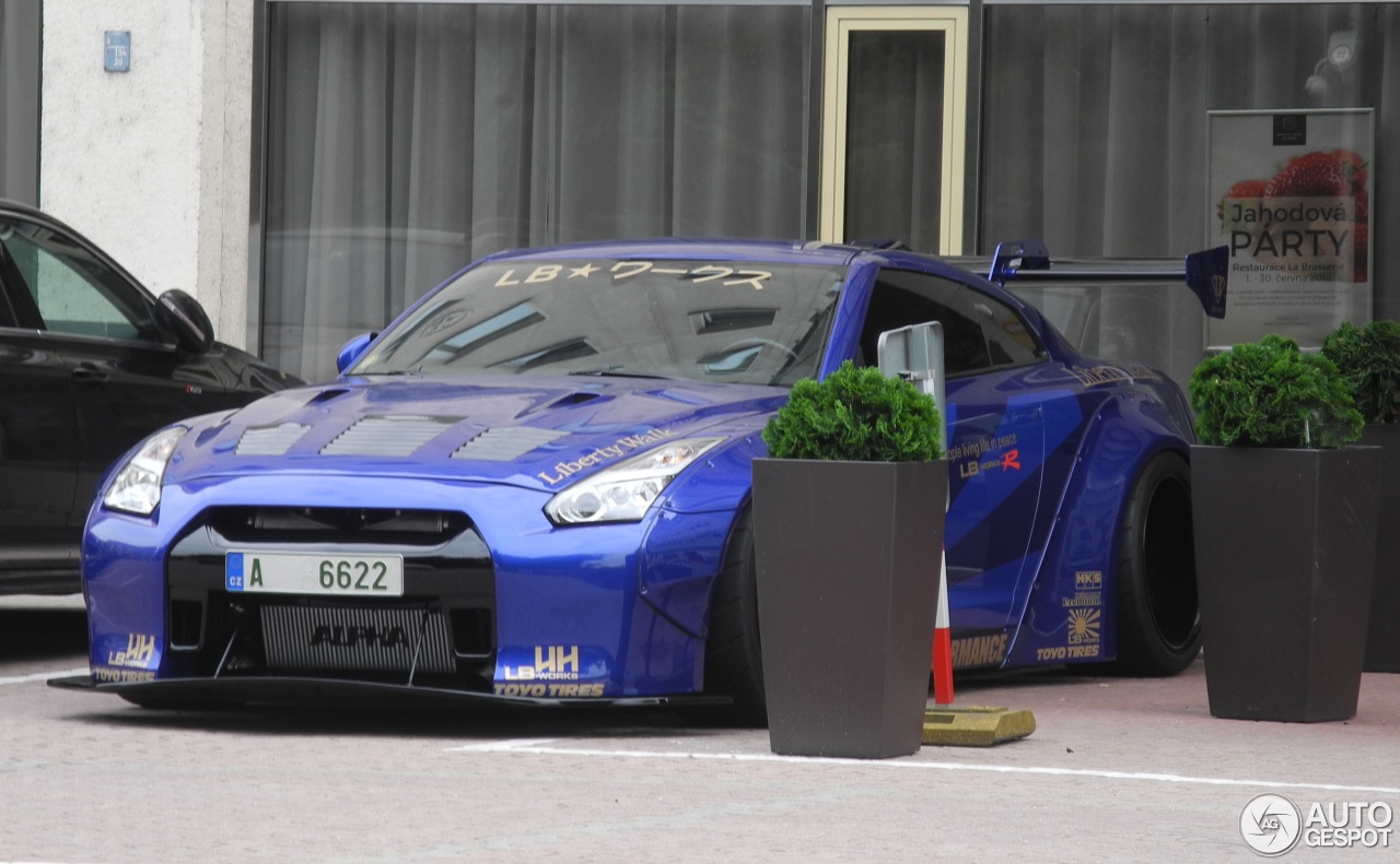 Nissan GT-R 2014 Liberty Walk Widebody