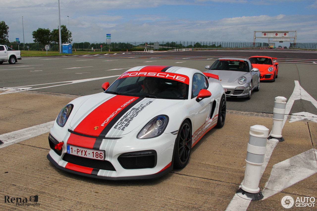 Porsche 981 Cayman GT4