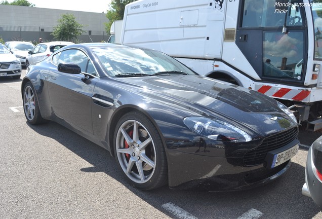 Aston Martin V8 Vantage