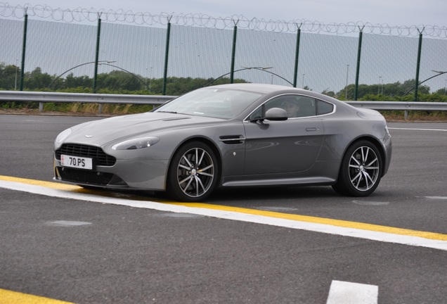 Aston Martin V8 Vantage S