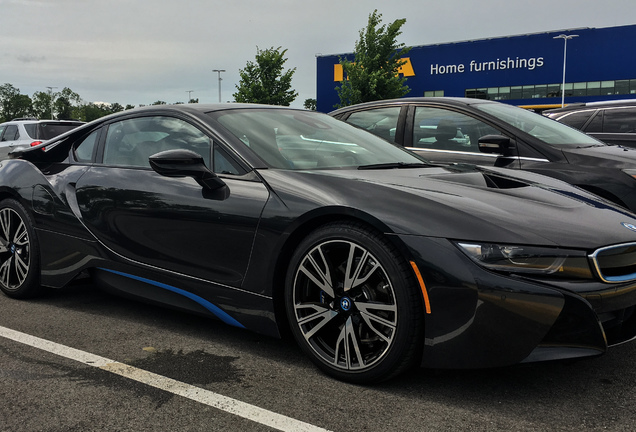 BMW i8