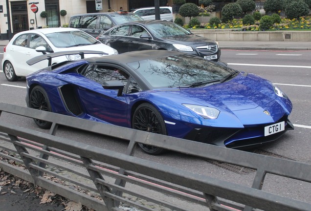 Lamborghini Aventador LP750-4 SuperVeloce Roadster