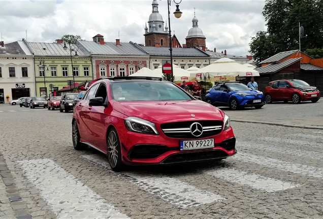 Mercedes-AMG A 45 W176 2015