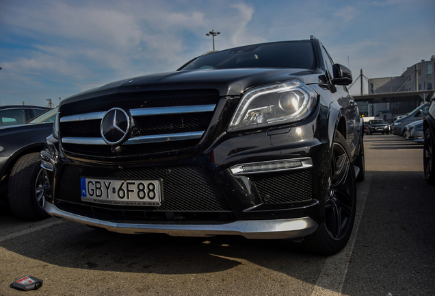 Mercedes-Benz GL 63 AMG X166