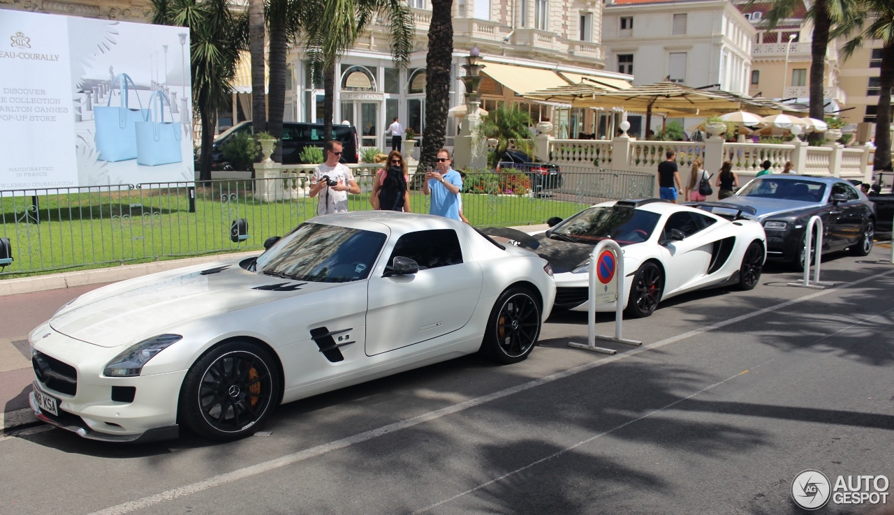 Mercedes-Benz SLS AMG