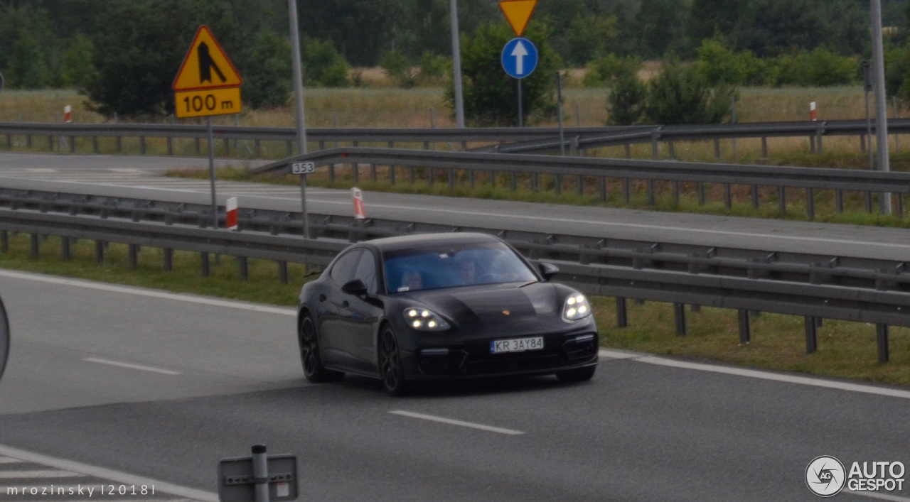 Porsche 971 Panamera Turbo S E-Hybrid