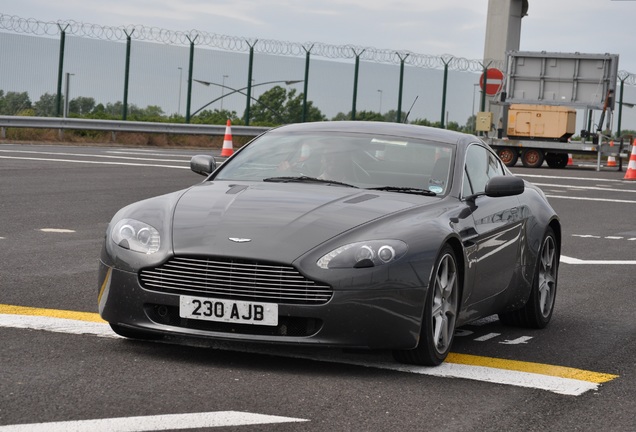 Aston Martin V8 Vantage