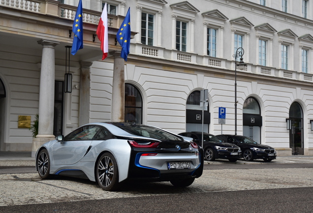 BMW i8