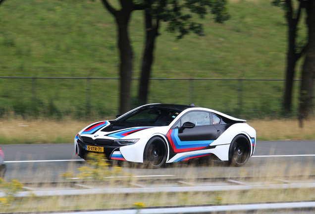 BMW i8