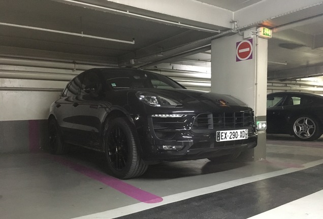 Porsche 95B Macan GTS