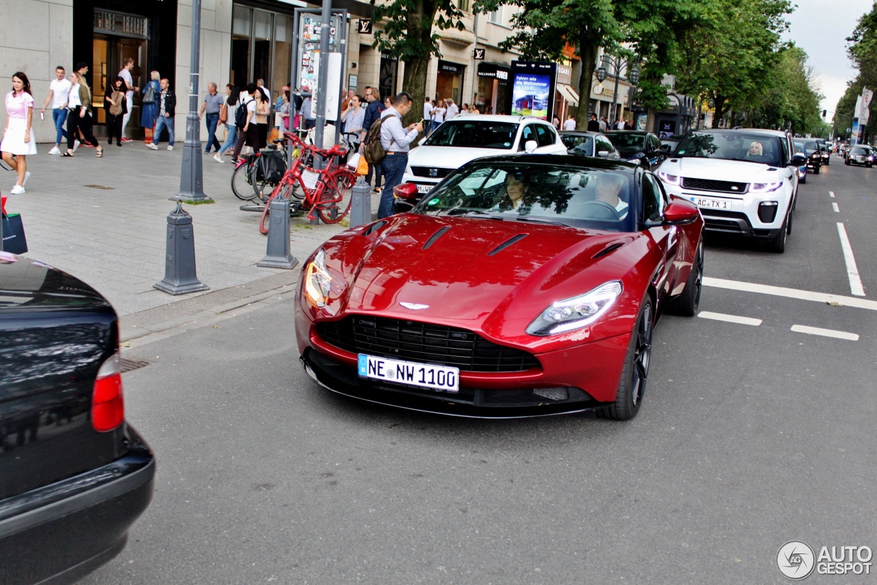 Aston Martin DB11