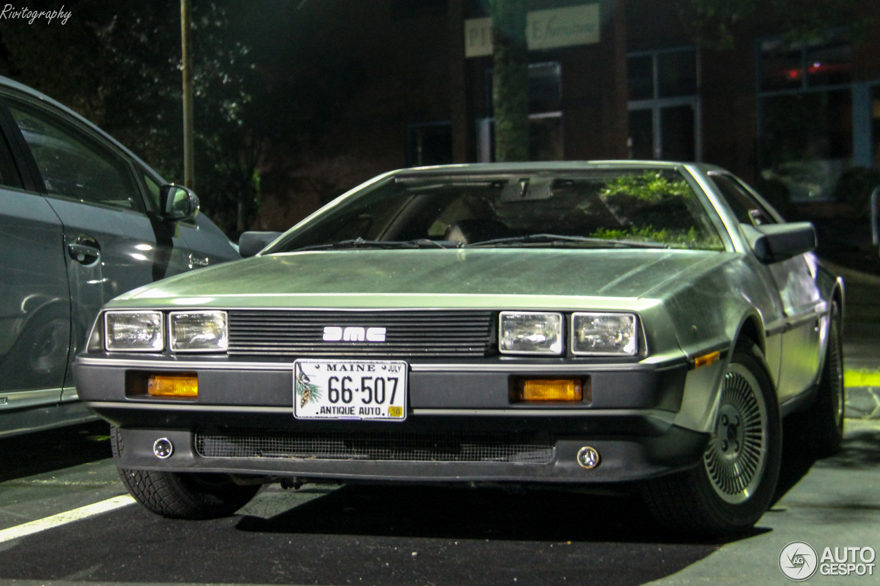 DeLorean DMC-12