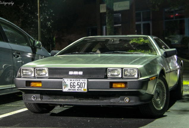 DeLorean DMC-12