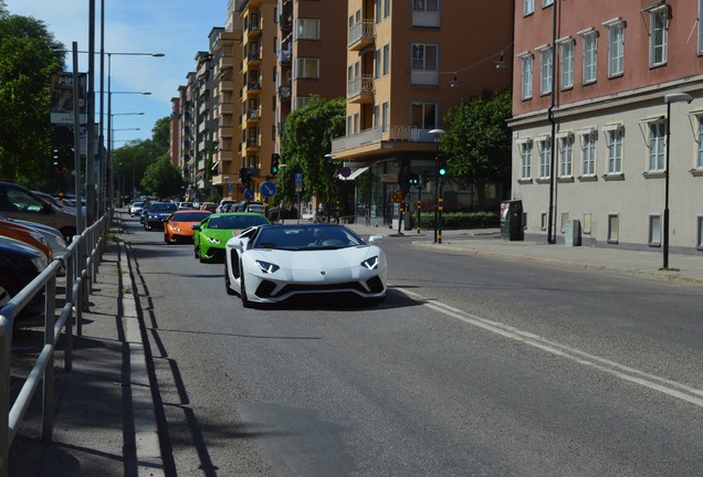 Lamborghini Aventador S LP740-4 Roadster