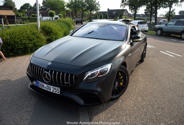 Mercedes-AMG S 63 Coupé C217 2018 Yellow Night Edition