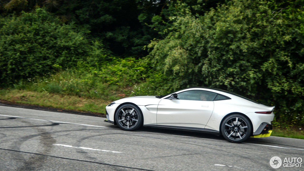 Aston Martin V8 Vantage 2018