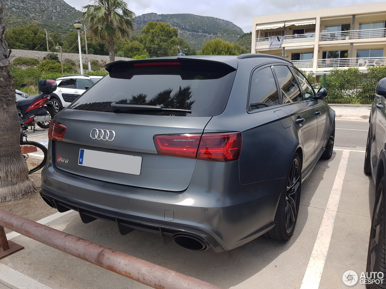 Audi RS6 Avant C7 2015